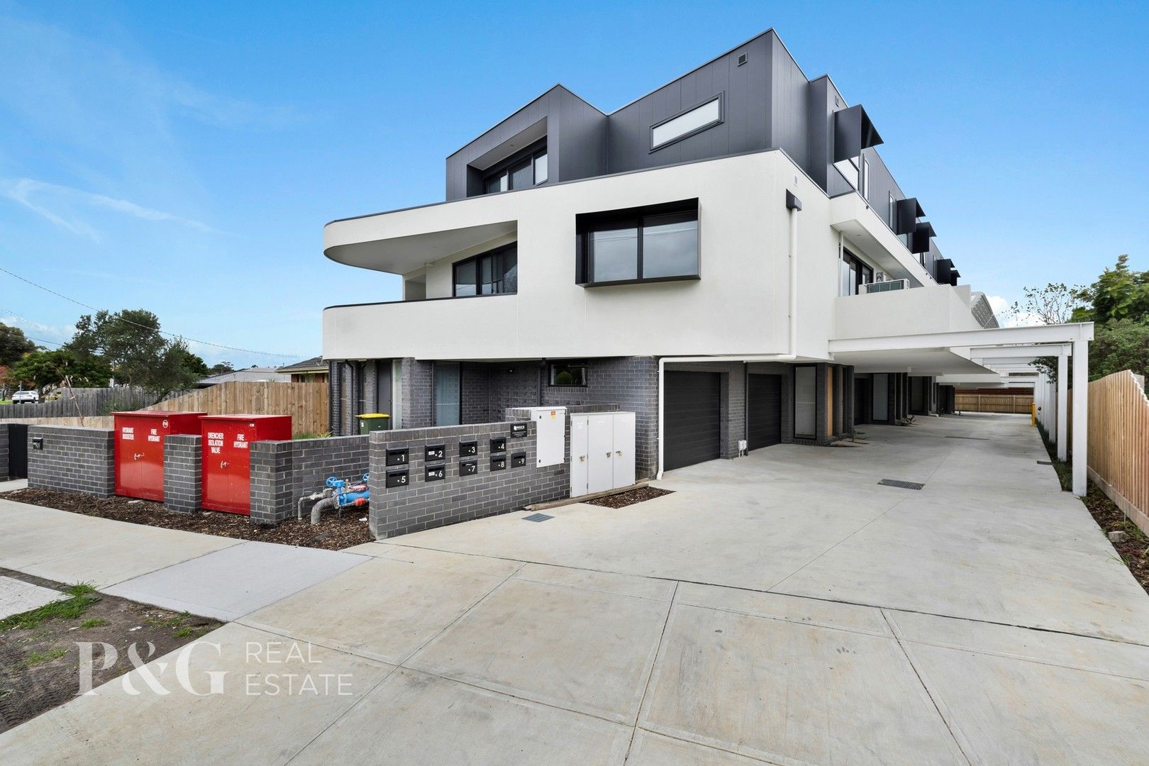 3 bedrooms Apartment / Unit / Flat in 5 Fortune Place NARRE WARREN VIC, 3805