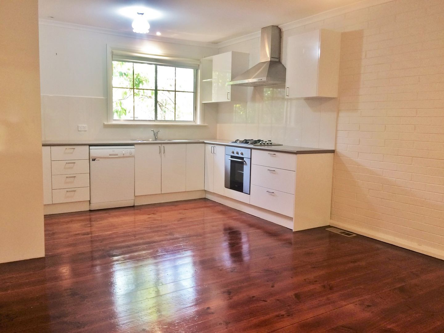 1/27a Laburnum Street, Blackburn VIC 3130, Image 2