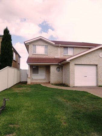 3 bedrooms House in 70 Wyatville Drive WEST HOXTON NSW, 2171