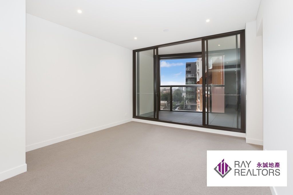 2 bedrooms Apartment / Unit / Flat in 711/6 Ebsworth Street ZETLAND NSW, 2017