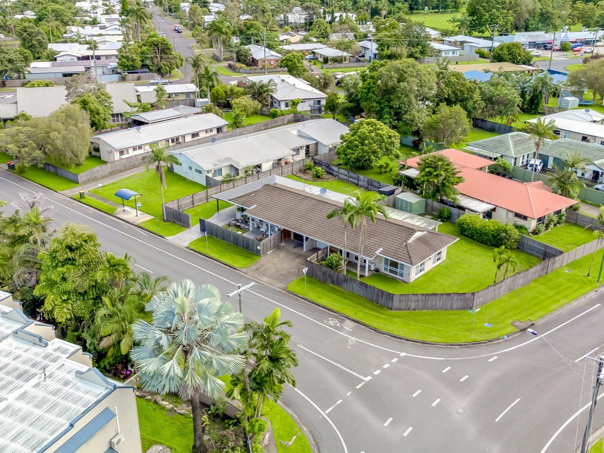 2 bedrooms House in 2/1 Redwood Street WHITFIELD QLD, 4870