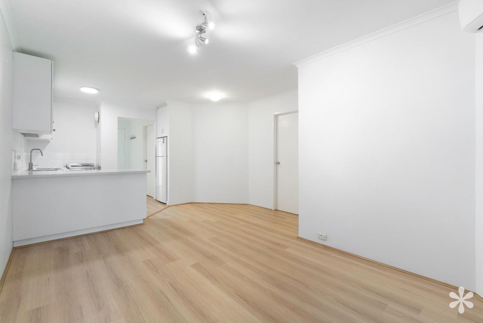 2 bedrooms Apartment / Unit / Flat in 5/68 Gardner COMO WA, 6152