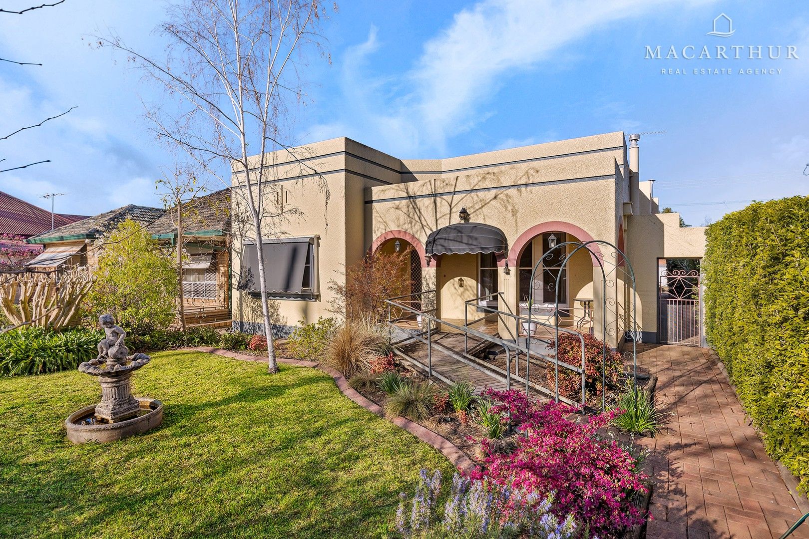 4 bedrooms House in 19 Best Street WAGGA WAGGA NSW, 2650