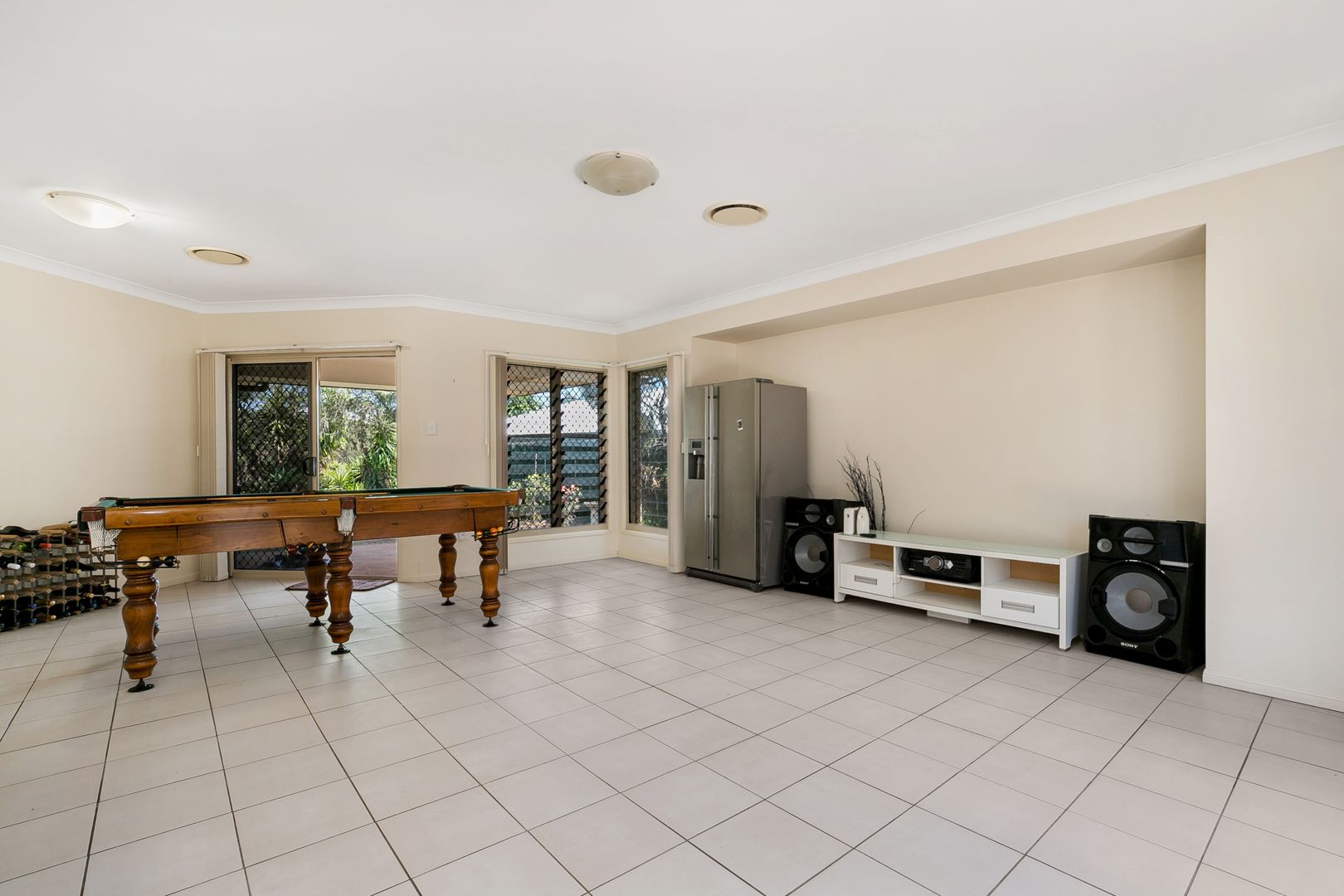 8 Fryer Close, Bellbowrie QLD 4070, Image 2