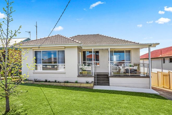 Picture of 82 Blackman Parade, UNANDERRA NSW 2526