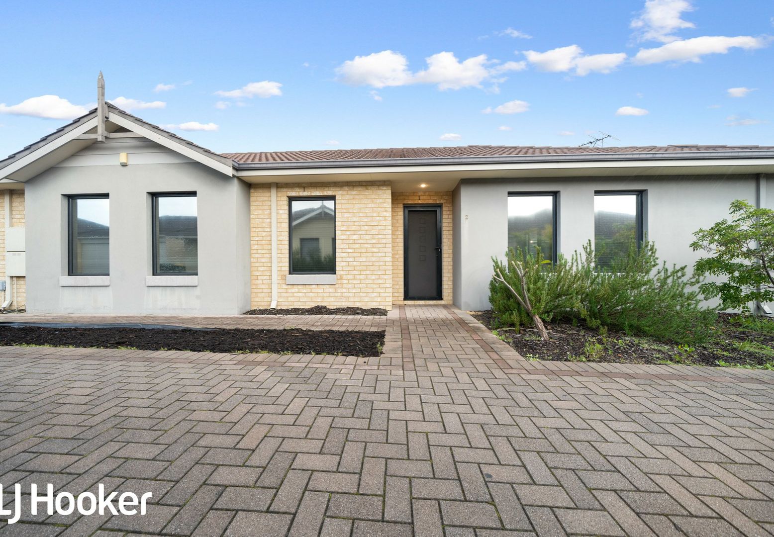 2/7 Stockman Way, Cannington WA 6107, Image 1