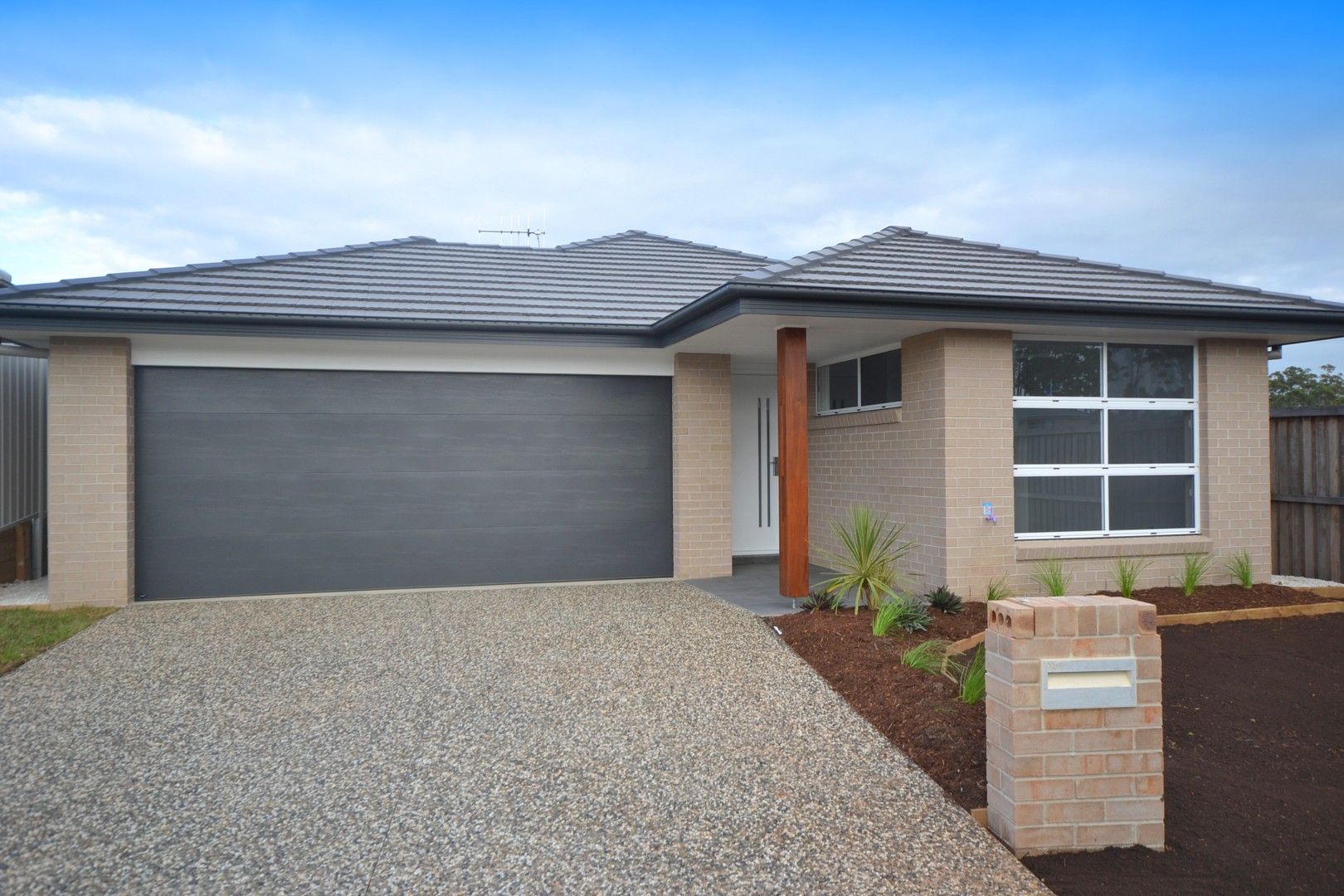4 bedrooms House in 11 Boltwood Way THRUMSTER NSW, 2444