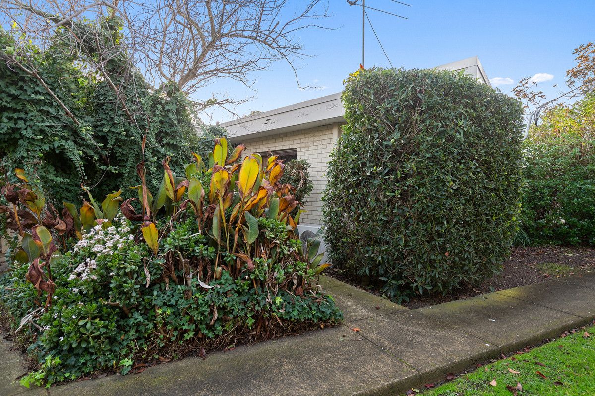 2 bedrooms Apartment / Unit / Flat in 1/23A Becket Street South GLENROY VIC, 3046