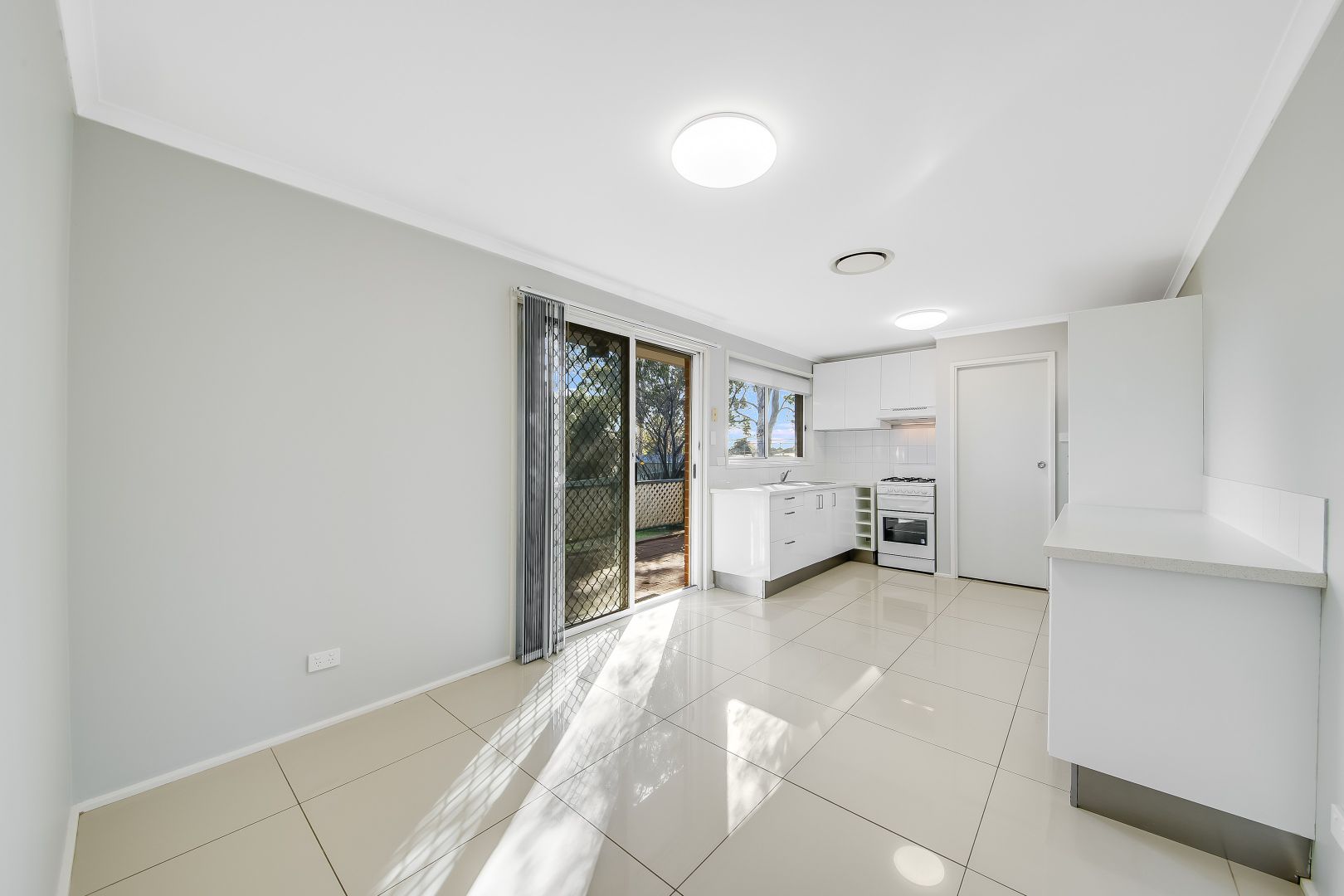 284 Welling Drive, Mount Annan NSW 2567, Image 2