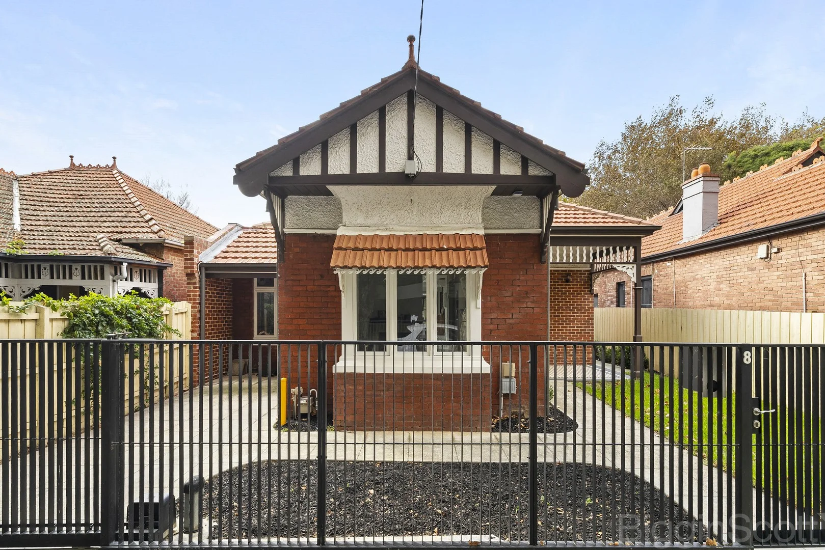 8 Meredith Street, Elwood VIC 3184