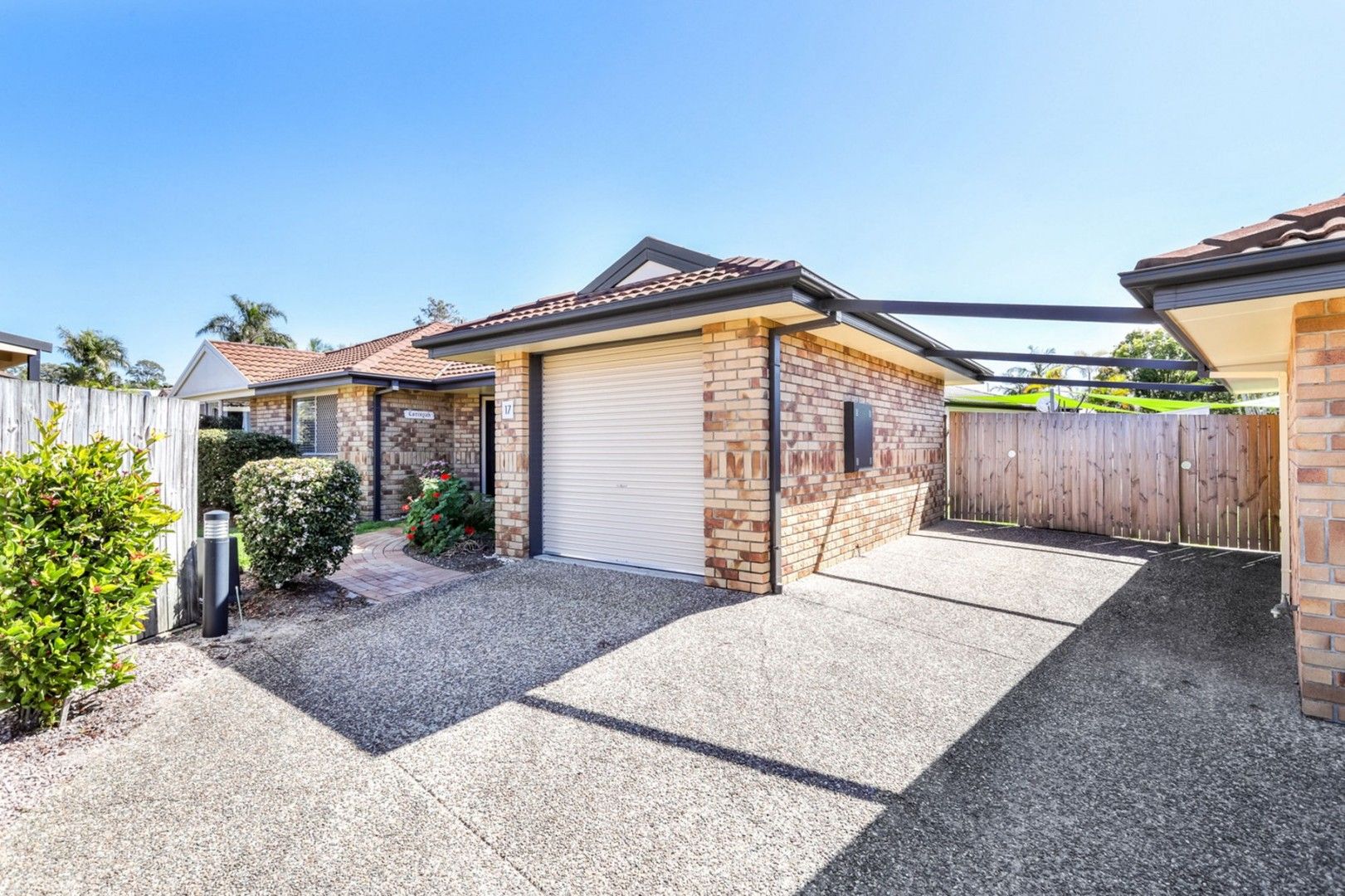 2 bedrooms Apartment / Unit / Flat in 17/2A Albatross Avenue AROONA QLD, 4551