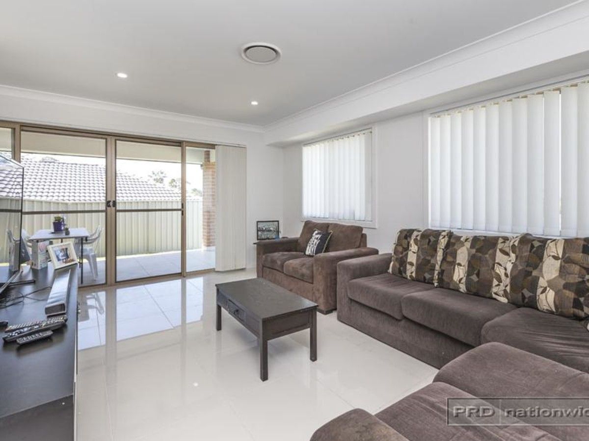 24 Ayes Avenue, Cameron Park NSW 2285, Image 2