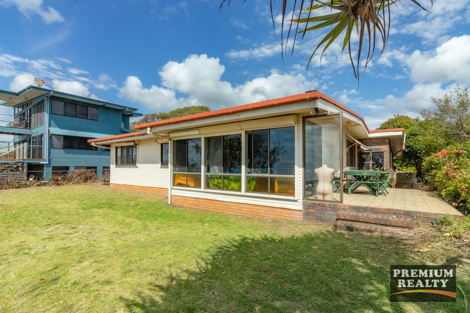 39 Biggs Avenue, Beachmere QLD 4510, Image 1