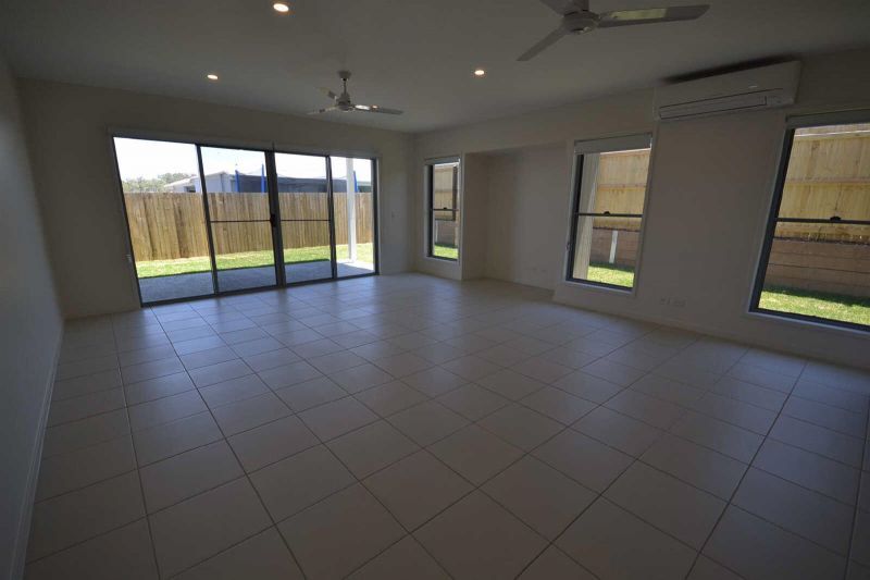 12 Kalbarri Cresent, Peregian Springs QLD 4573, Image 2