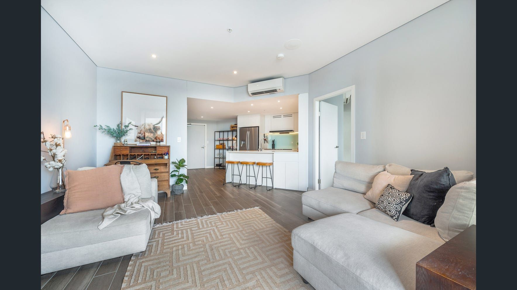 1 bedrooms Apartment / Unit / Flat in 703/26 Footbridge Boulevard WENTWORTH POINT NSW, 2127