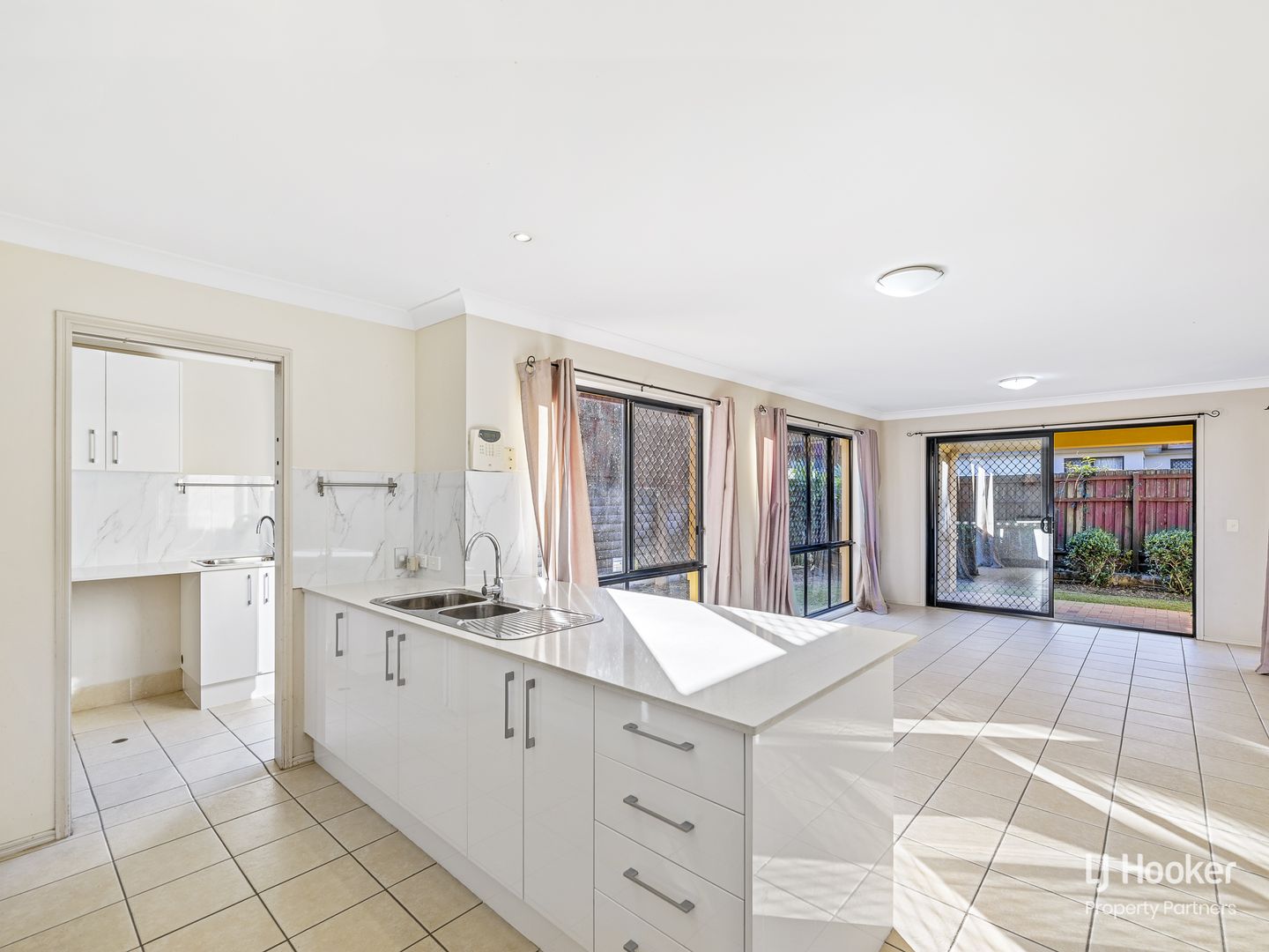 16 Coneybeer Place, Eight Mile Plains QLD 4113 House For Rent Domain