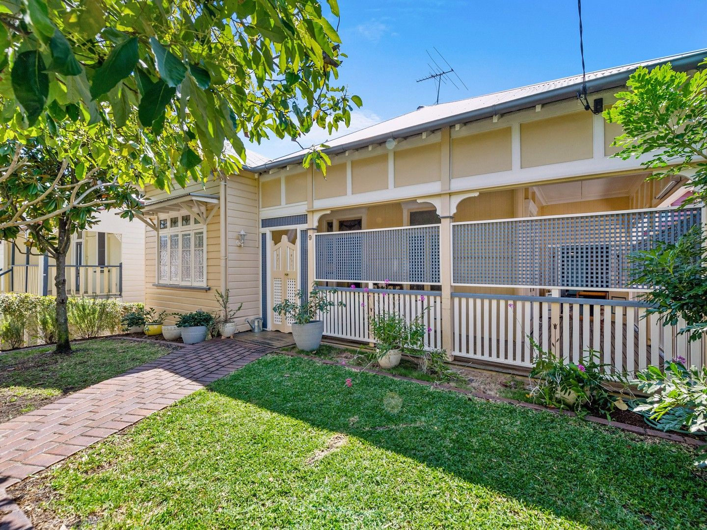 9 Hazlewood Street, Highgate Hill QLD 4101, Image 0