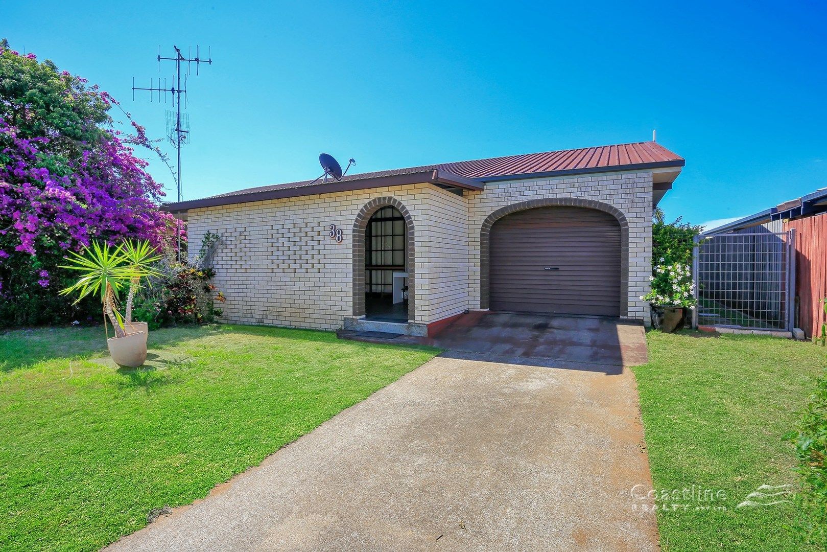 38 Sandhills Drive, Bargara QLD 4670, Image 0