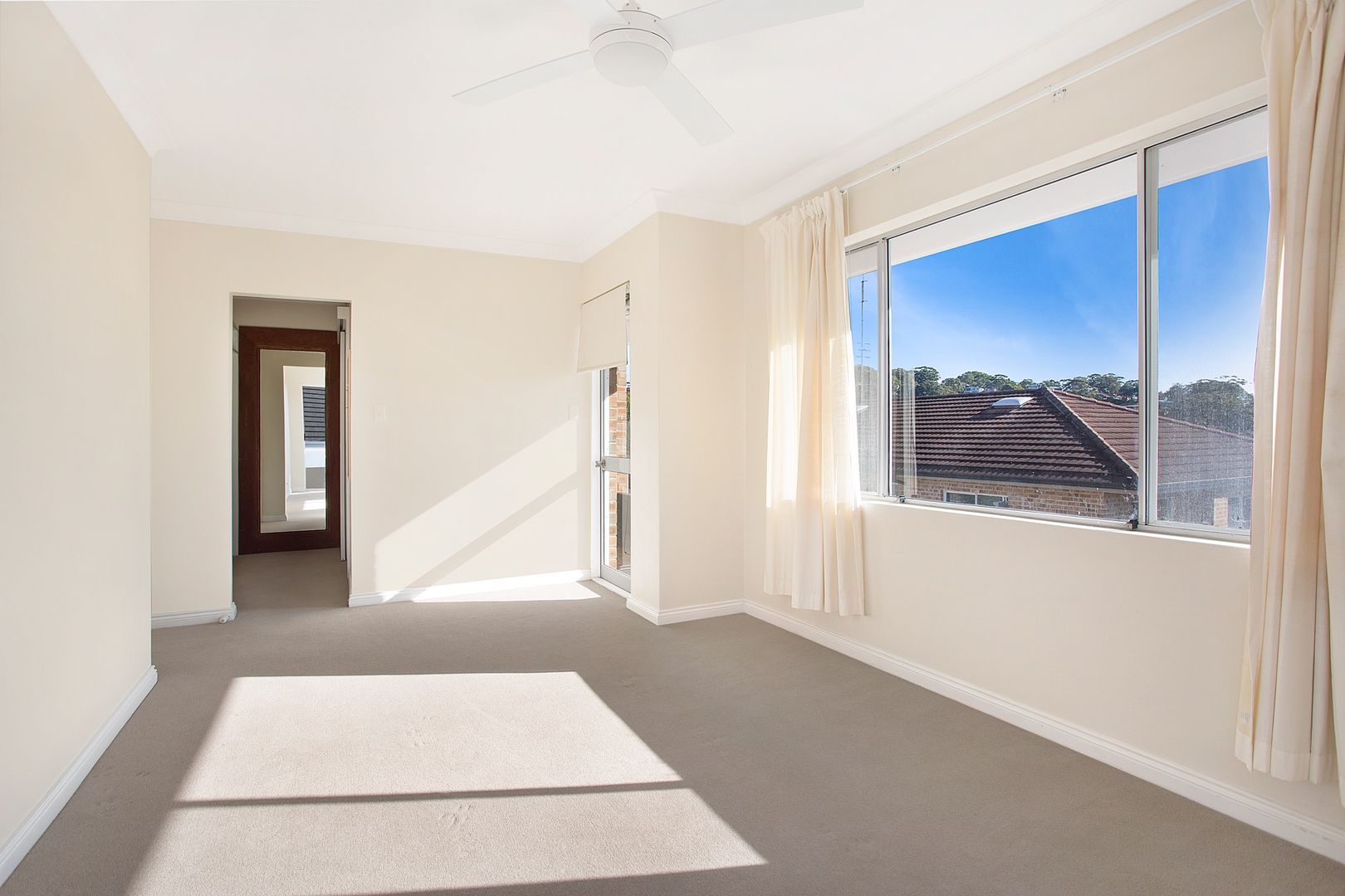 4/6-8 Whiting Avenue, Terrigal NSW 2260, Image 2