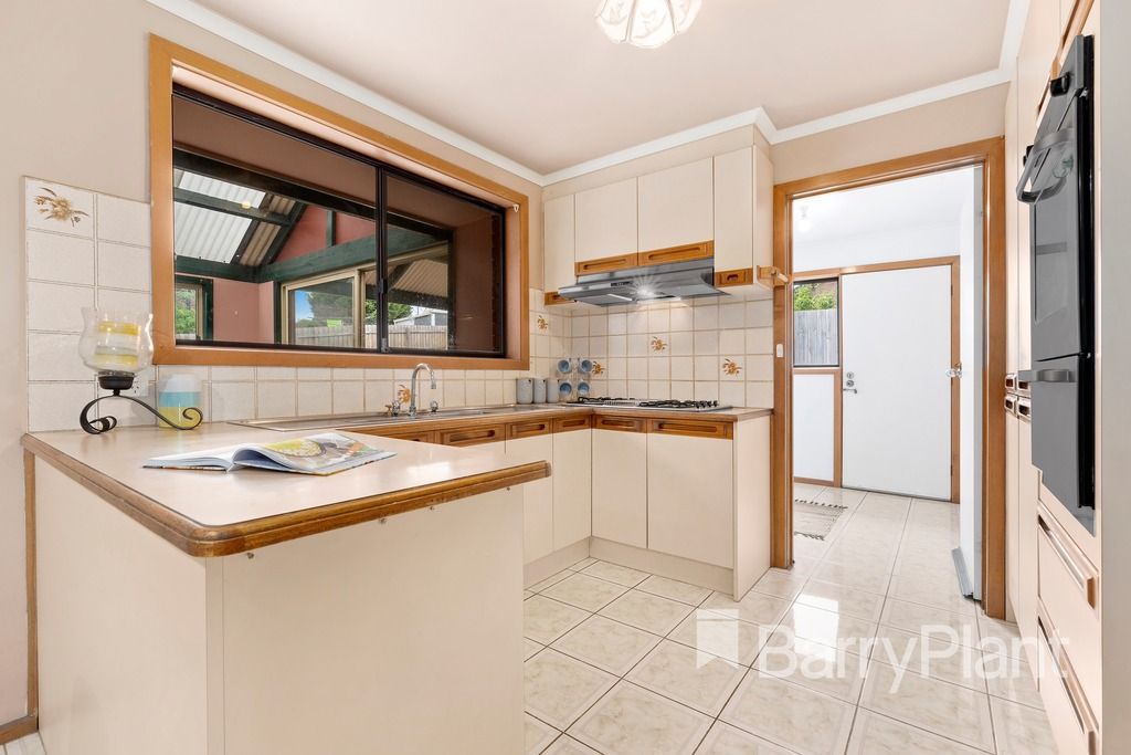 14 Quist Court, Mill Park VIC 3082, Image 2