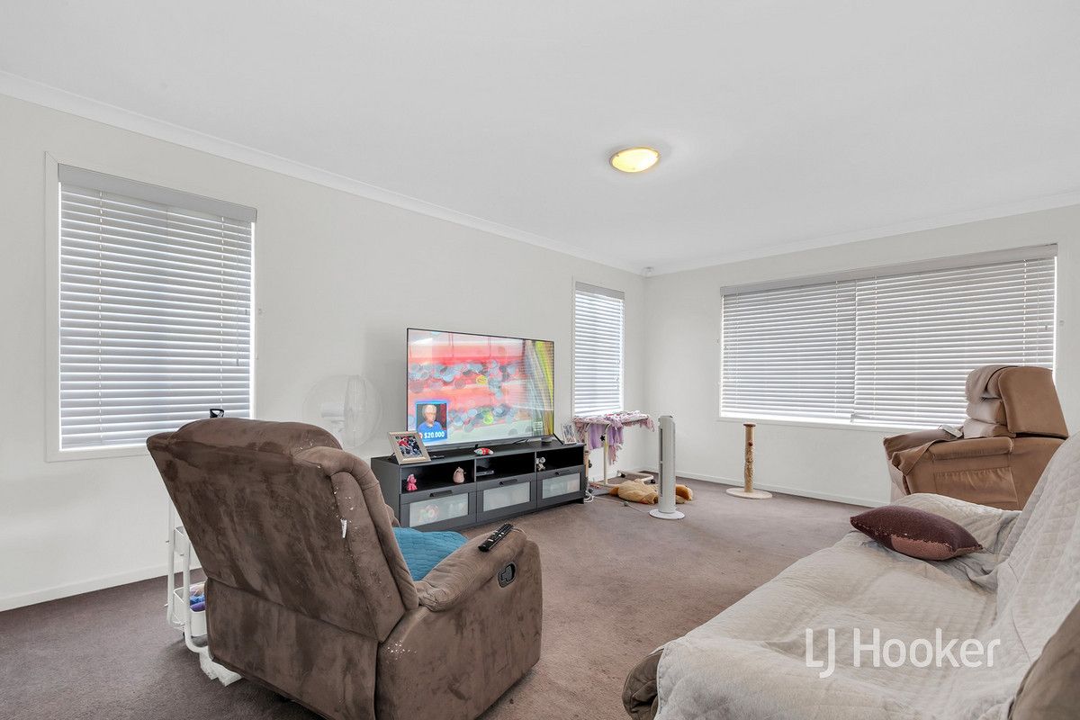 15 Highland Circuit, Blakeview SA 5114, Image 2