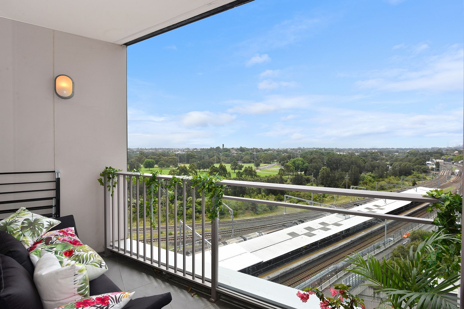 702/2 Discovery Point Place, Wolli Creek NSW 2205, Image 2