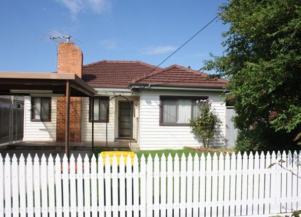 17 Cathcart Street, Maidstone VIC 3012