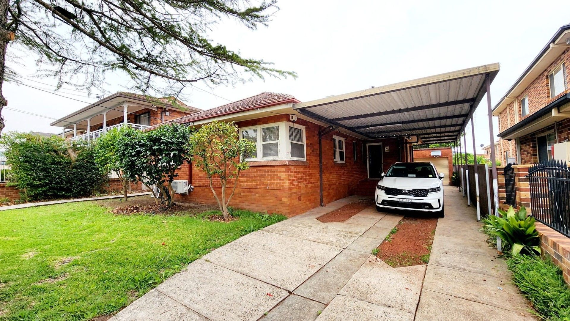 4 bedrooms House in 6 Stuart St CANLEY VALE NSW, 2166