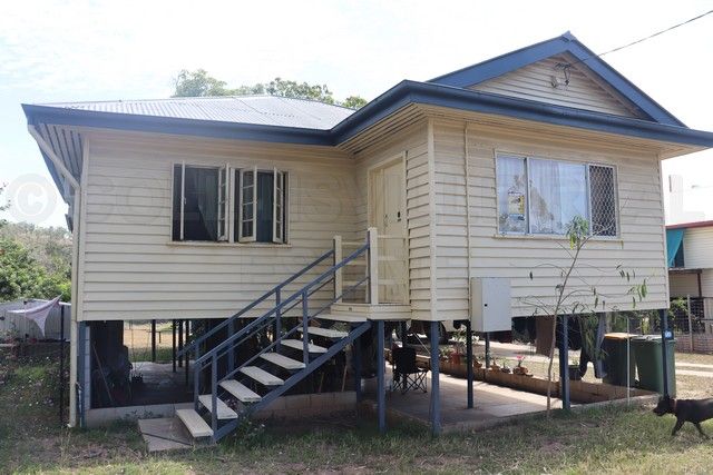 2 bedrooms House in 100 Garrick St COLLINSVILLE QLD, 4804