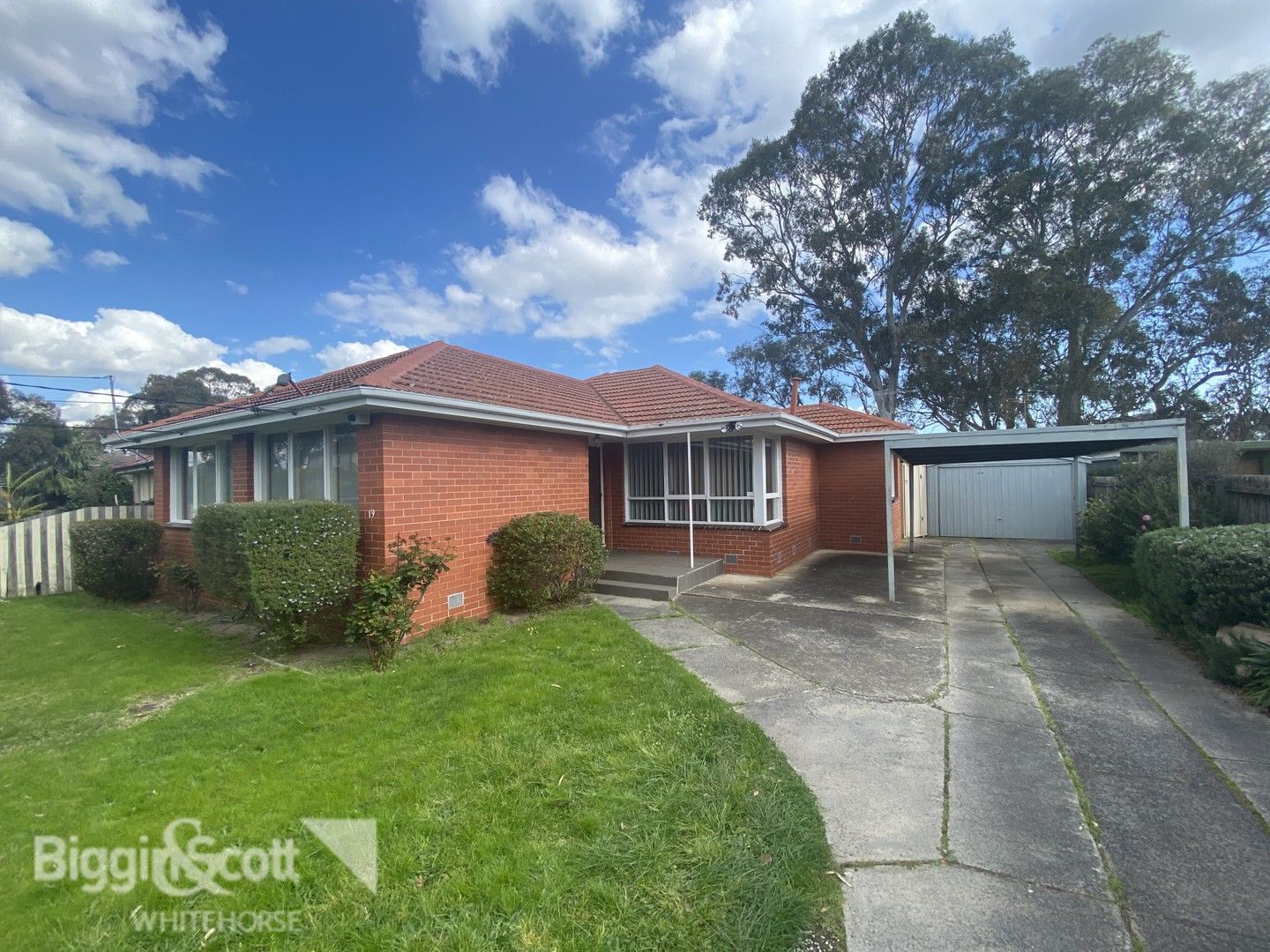 3 bedrooms House in 19 Page Close NOBLE PARK VIC, 3174