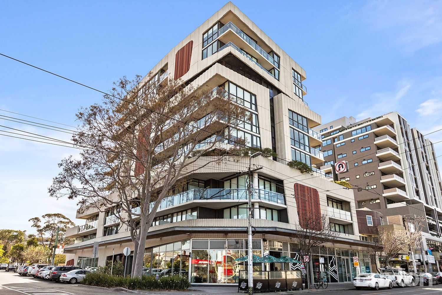 1 bedrooms Apartment / Unit / Flat in 207/18 McCombie Street ELSTERNWICK VIC, 3185