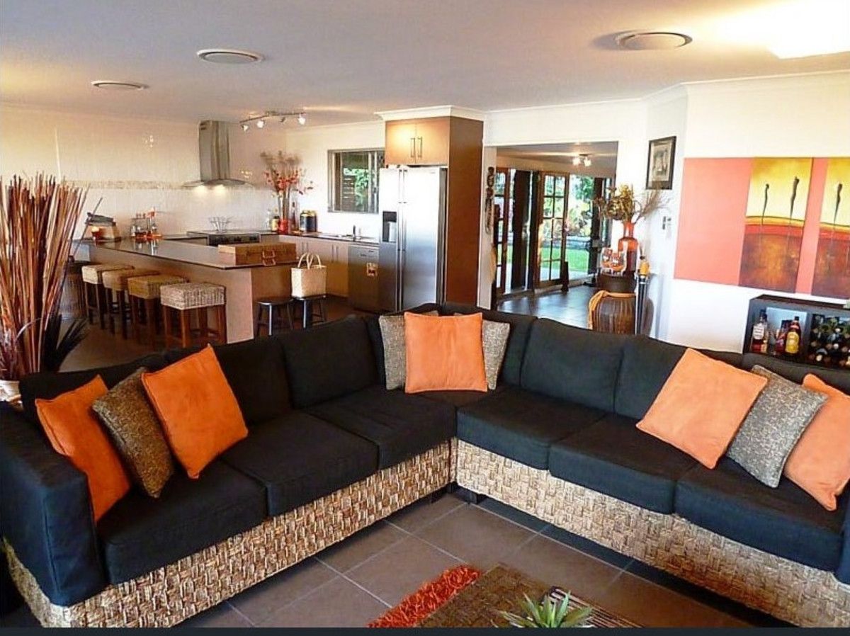 3 bedrooms House in 17 Macaulay Way PACIFIC HEIGHTS QLD, 4703