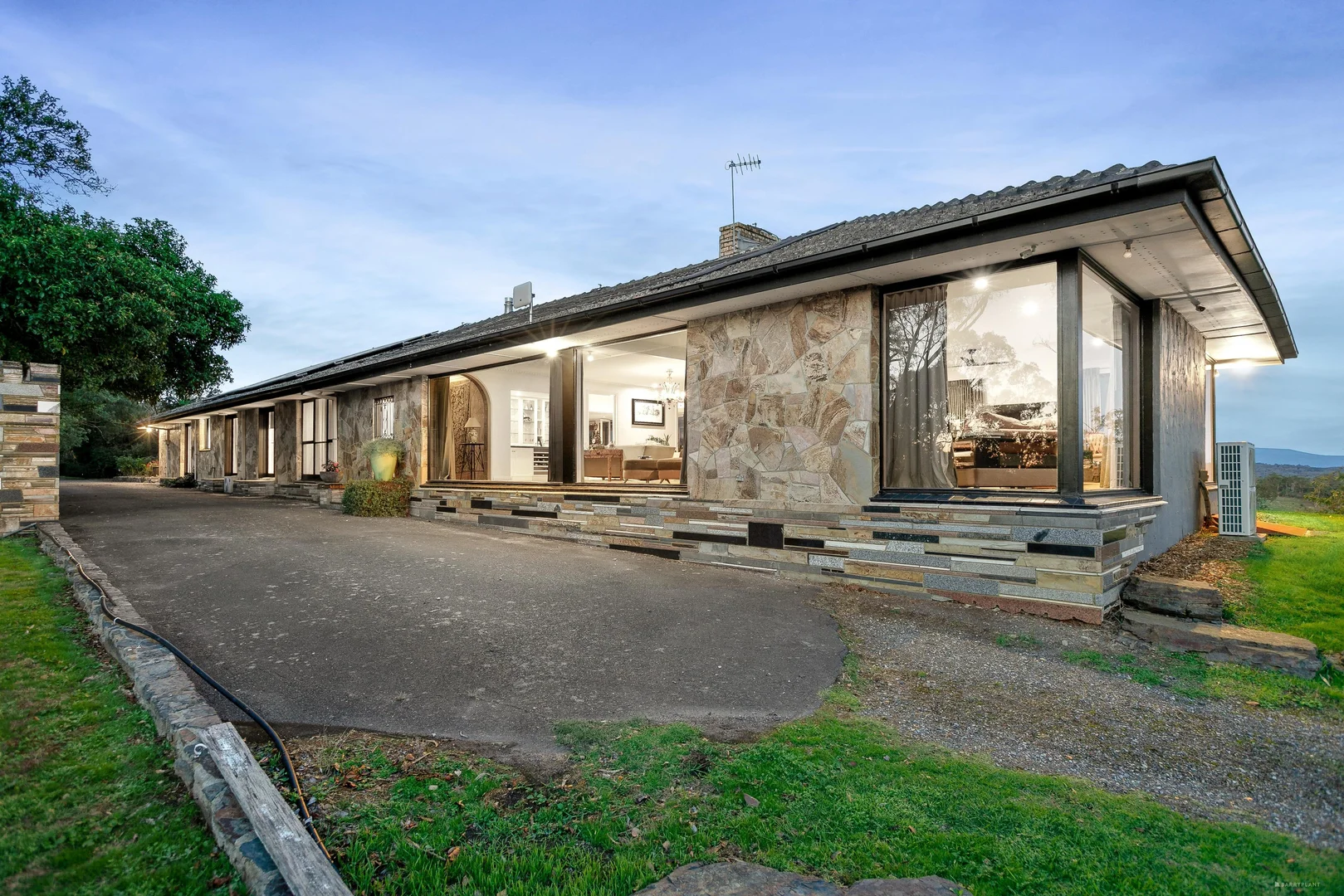 Additional image 2 of 282 Ridge Road, Christmas Hills VIC 3775