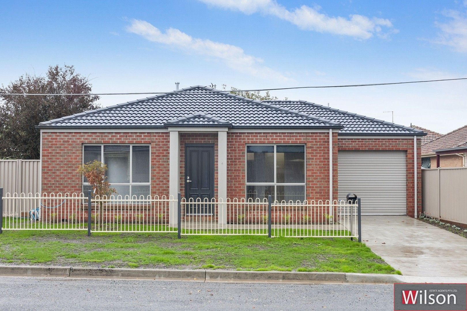 4 Oak Street, Wendouree VIC 3355, Image 0