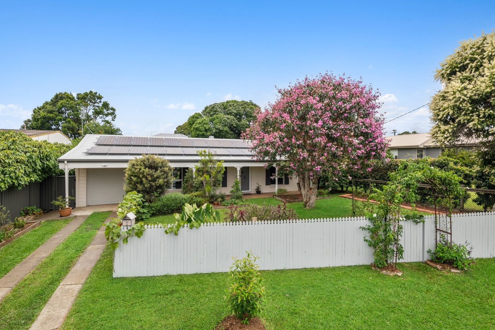 3 bedrooms House in 5 Seaview Terrace BUDERIM QLD, 4556
