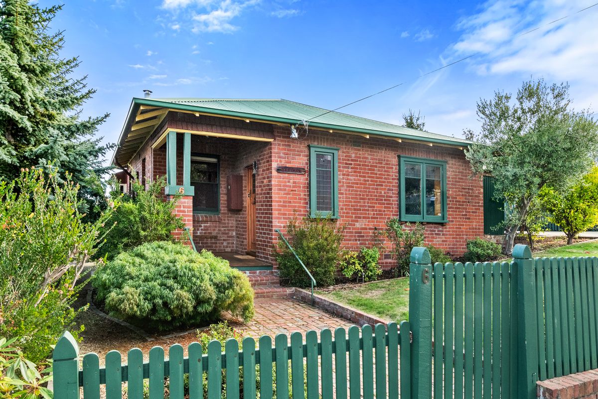 3 bedrooms House in 6 Abbott Street BELLERIVE TAS, 7018