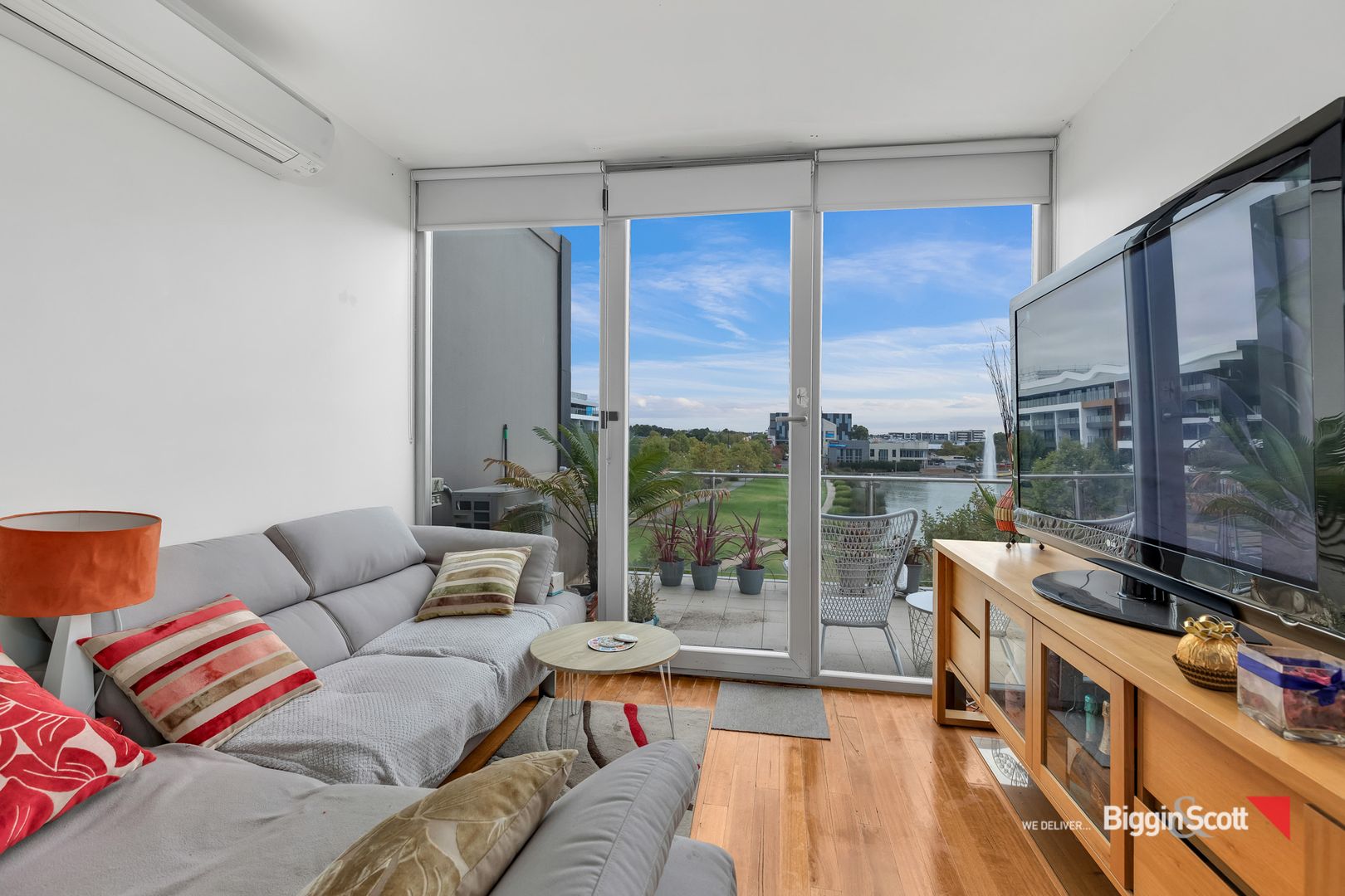 15/2 The Esplanade, Caroline Springs VIC 3023, Image 1