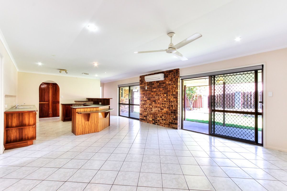 19 Lisbeth Street, Springwood QLD 4127, Image 2