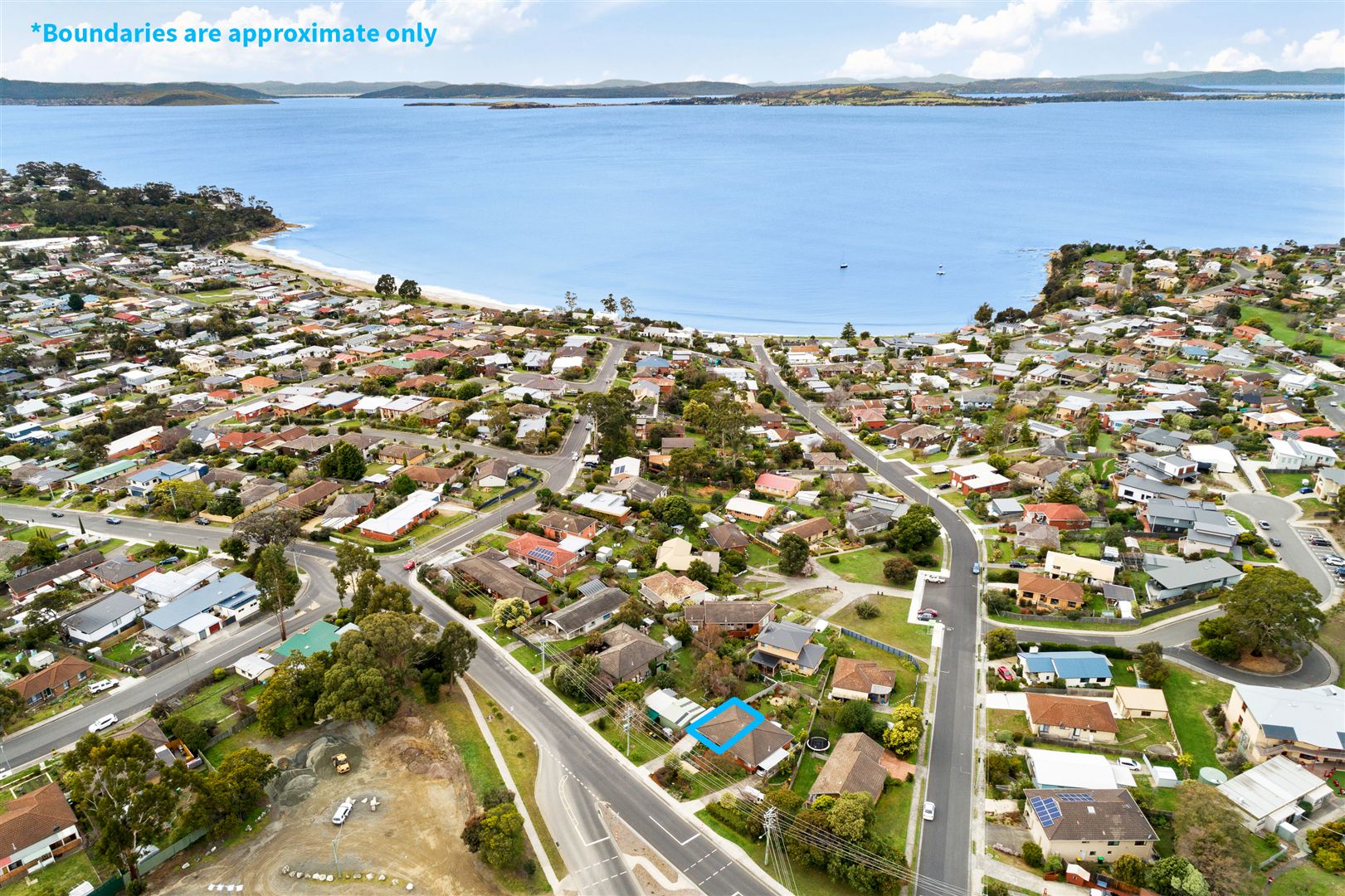 1/236 Roslyn Avenue, Blackmans Bay TAS 7052, Image 0