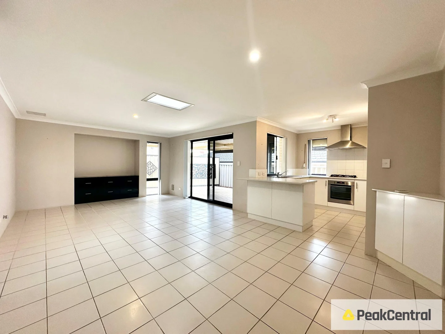 Additional image 7 of 2 Okra Court, Lake Coogee WA 6166