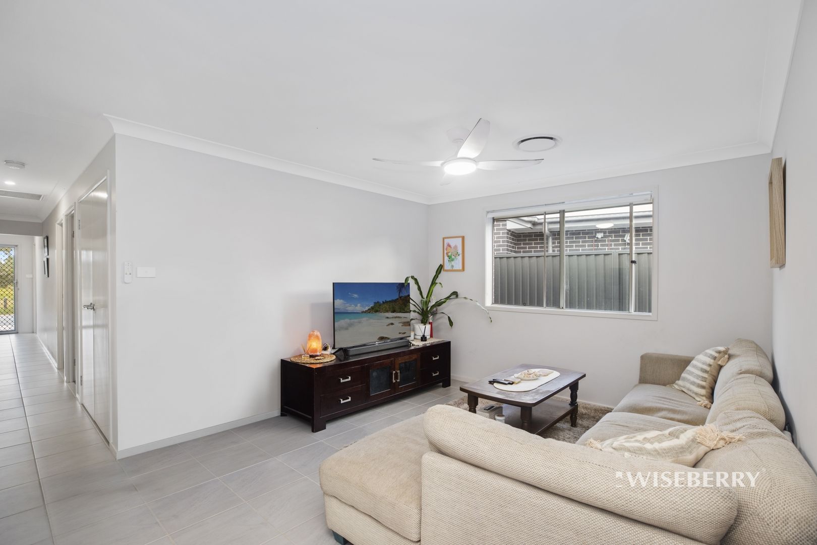 34 Cadogan Crescent, Woongarrah NSW 2259, Image 2