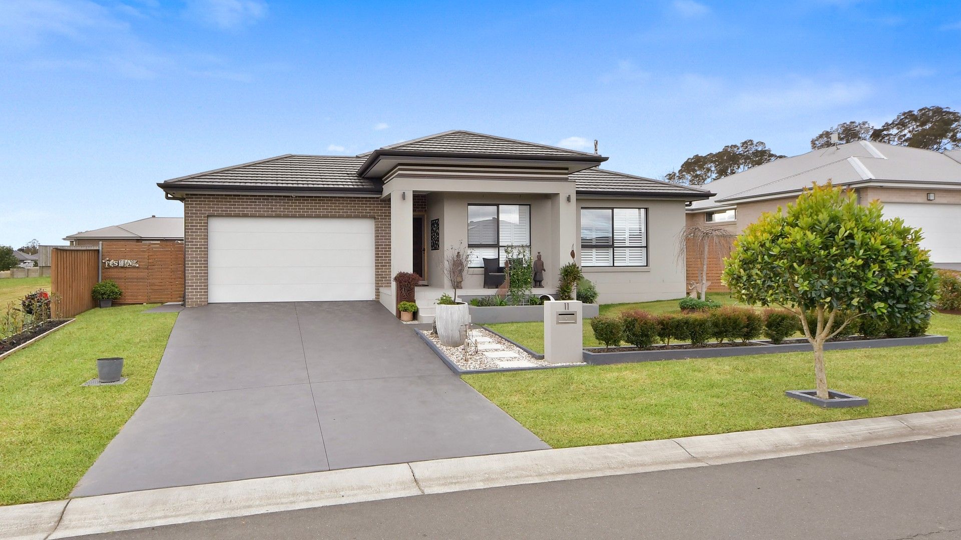 4 bedrooms House in 11 Gaudry Street THE OAKS NSW, 2570