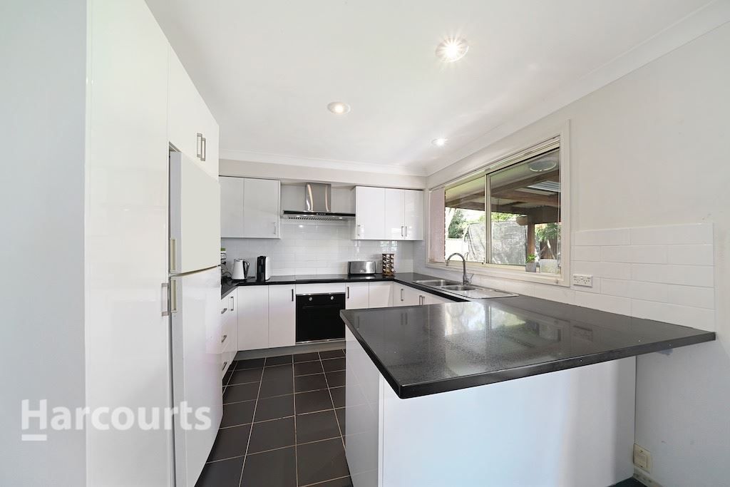 2/5 Johnson Place, Ruse NSW 2560, Image 2