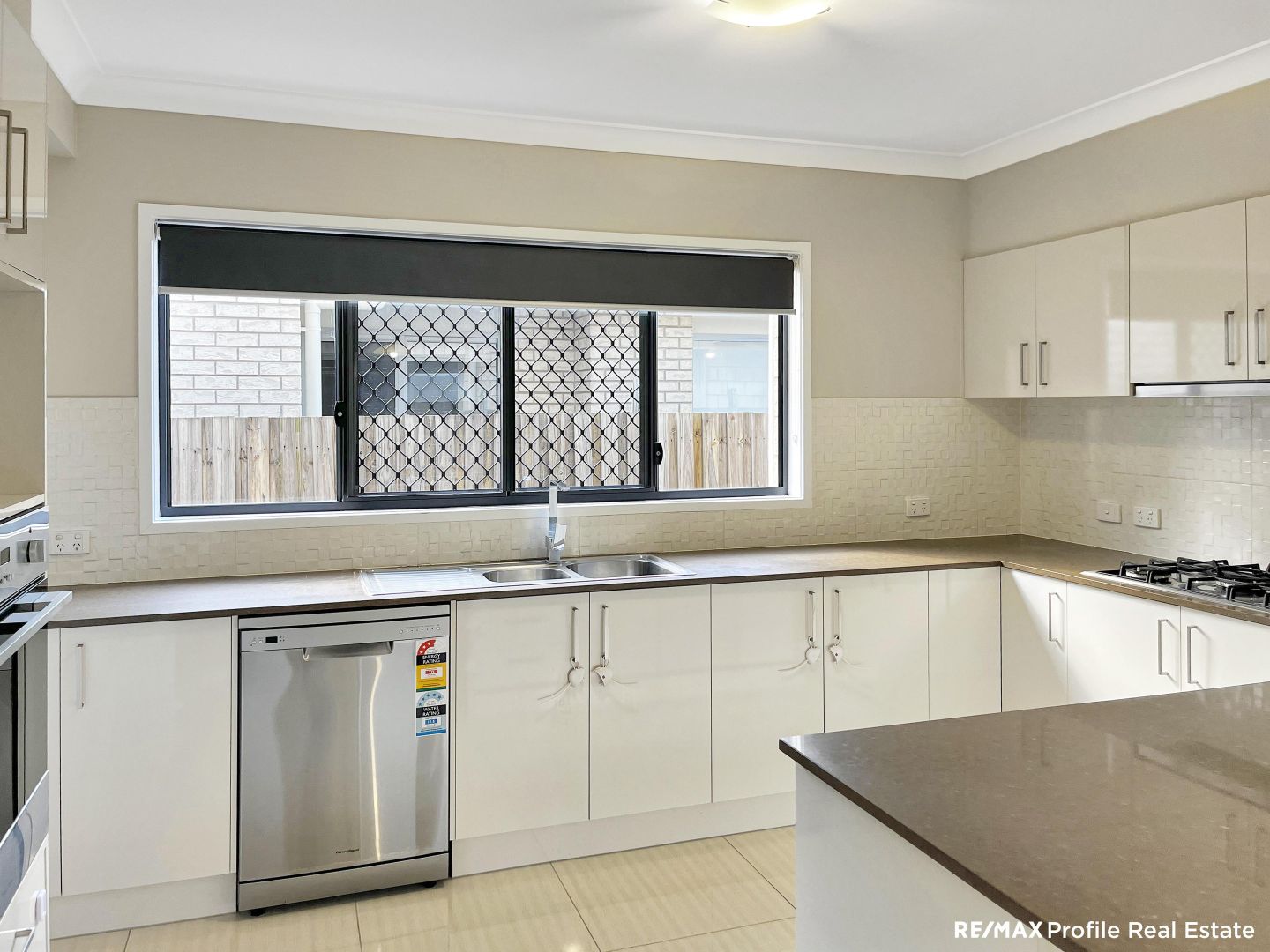 83 Finnegan Circuit, Oxley QLD 4075 House For Rent 850 Domain