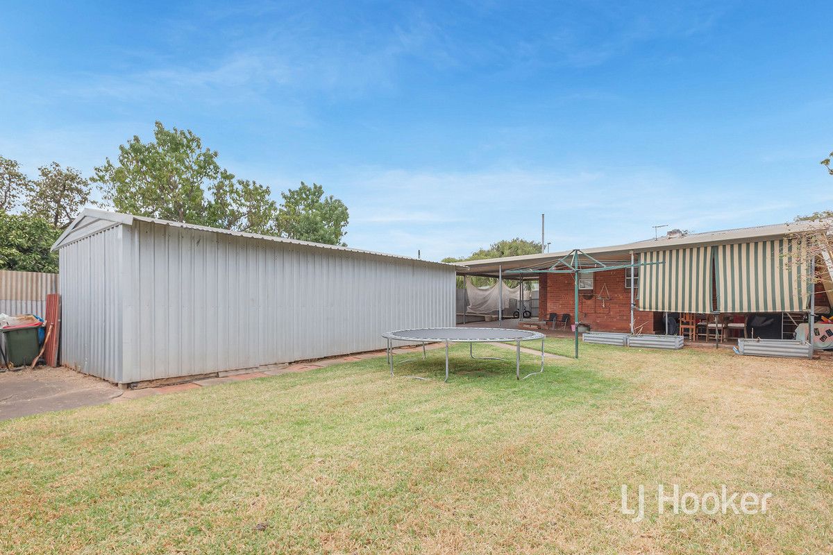 3 Stakes Crescent, Elizabeth Downs SA 5113, Image 2