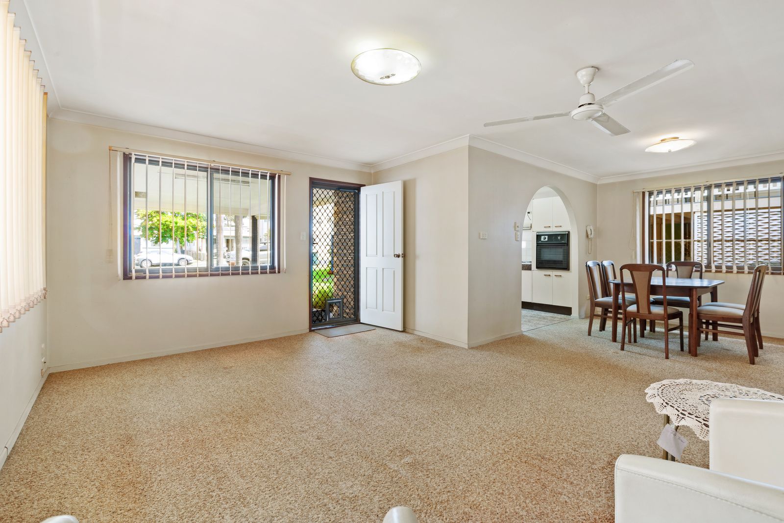 15 Walnut Street, Wynnum QLD 4178, Image 2