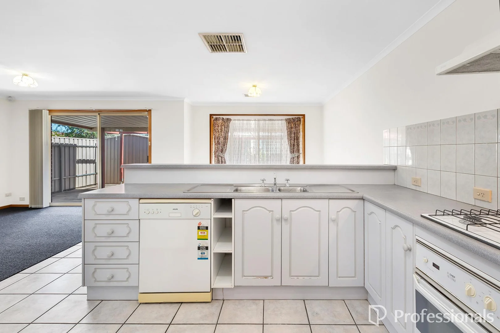 Additional image 12 of 18 Sedgemoor Road, Craigmore SA 5114