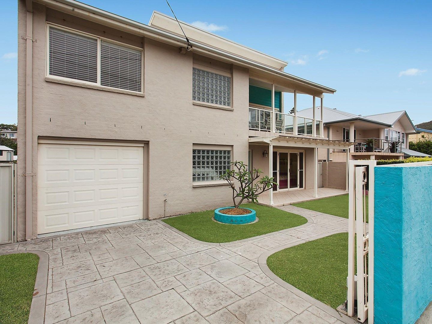 11 North Avoca Parade, North Avoca NSW 2260, Image 0