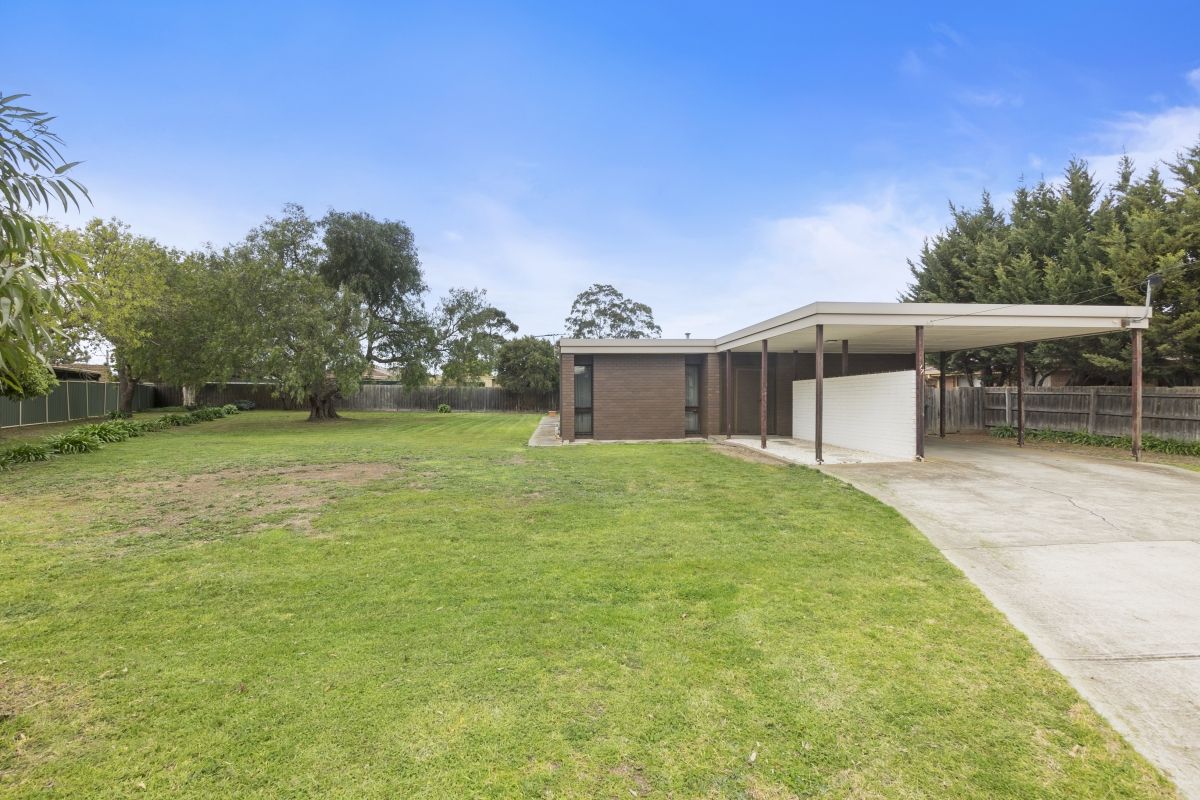 17 Fairway Ave, Hoppers Crossing VIC 3029, Image 2