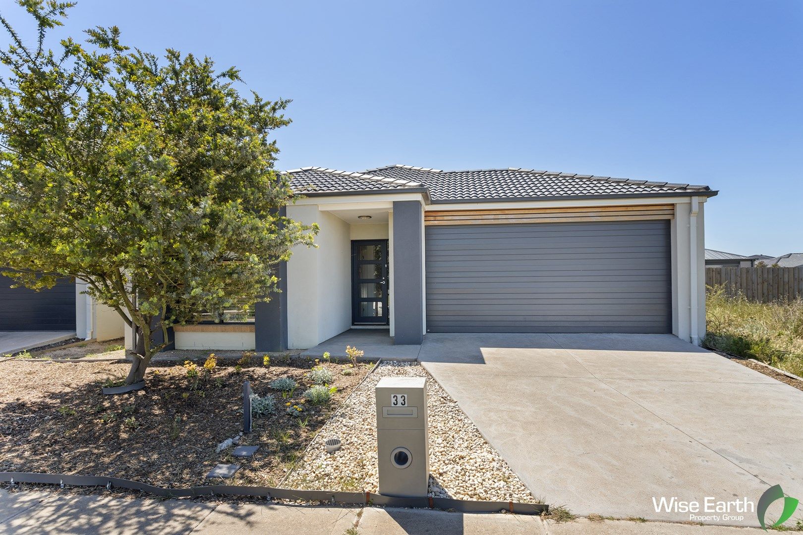 33 Beachside Cres, Point Cook VIC 3030, Image 0
